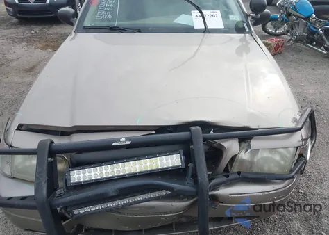 2010 Ford Crown Victoria Police/Police Interceptor z USA, uszkodzony, nr VIN 2FABP7BVXAX121584